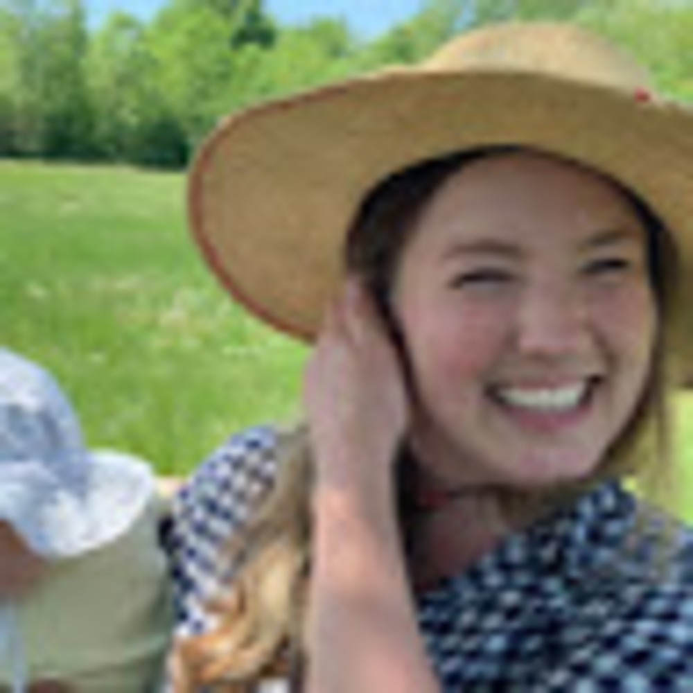 Meet your Posher, Lucy